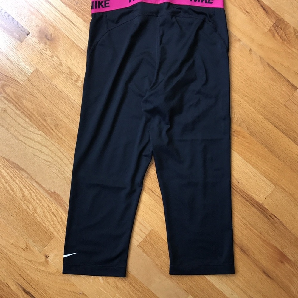 NIKE - Picture 5 of 8
